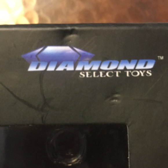 New DIAMOND SELECT TOYS Tron Movie: Tron Select Action Figure, Multicolor - Picture 2 of 6